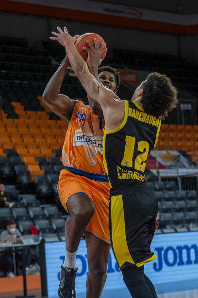 步步建立在 步步建立在