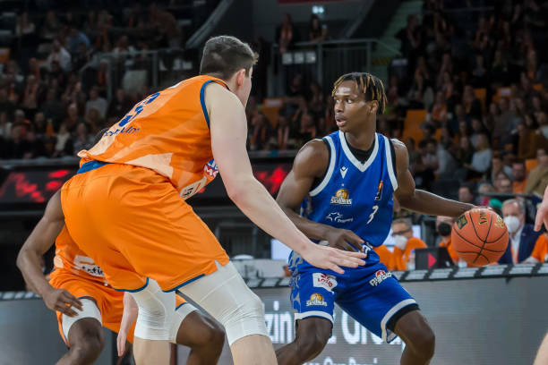 更是赛场日 更是赛场日